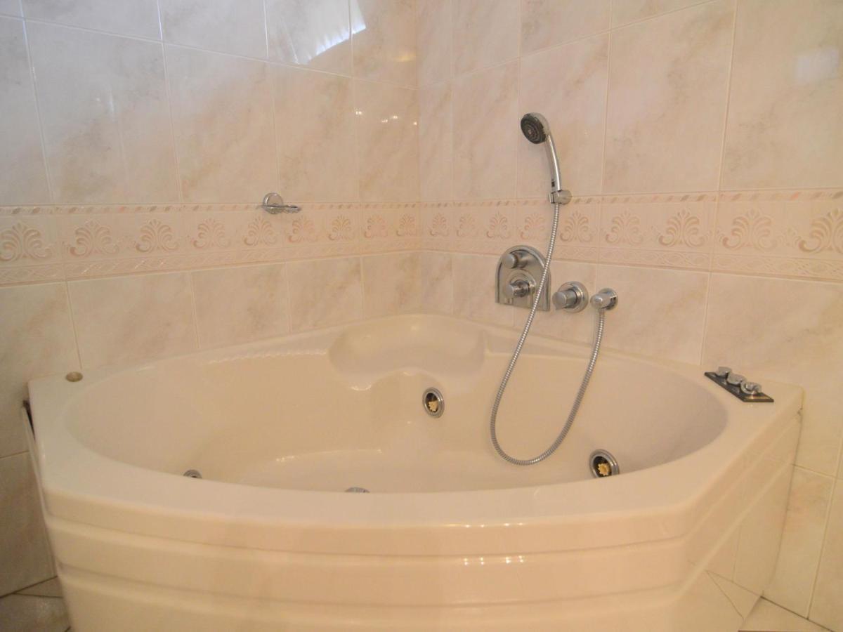 Holiday Home With Pool Sauna Lunteren Esterno foto